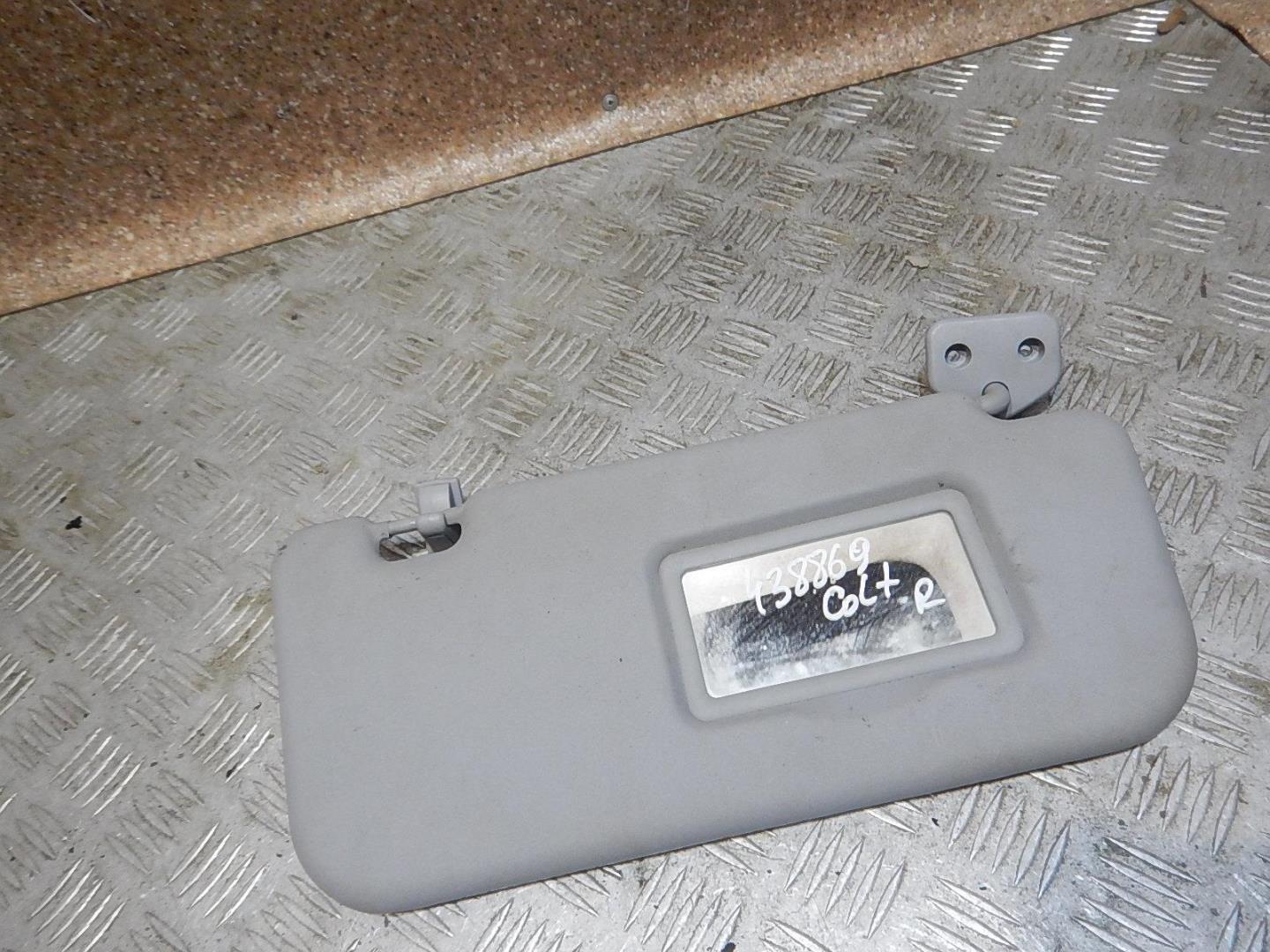 Козырек солнцезащитный