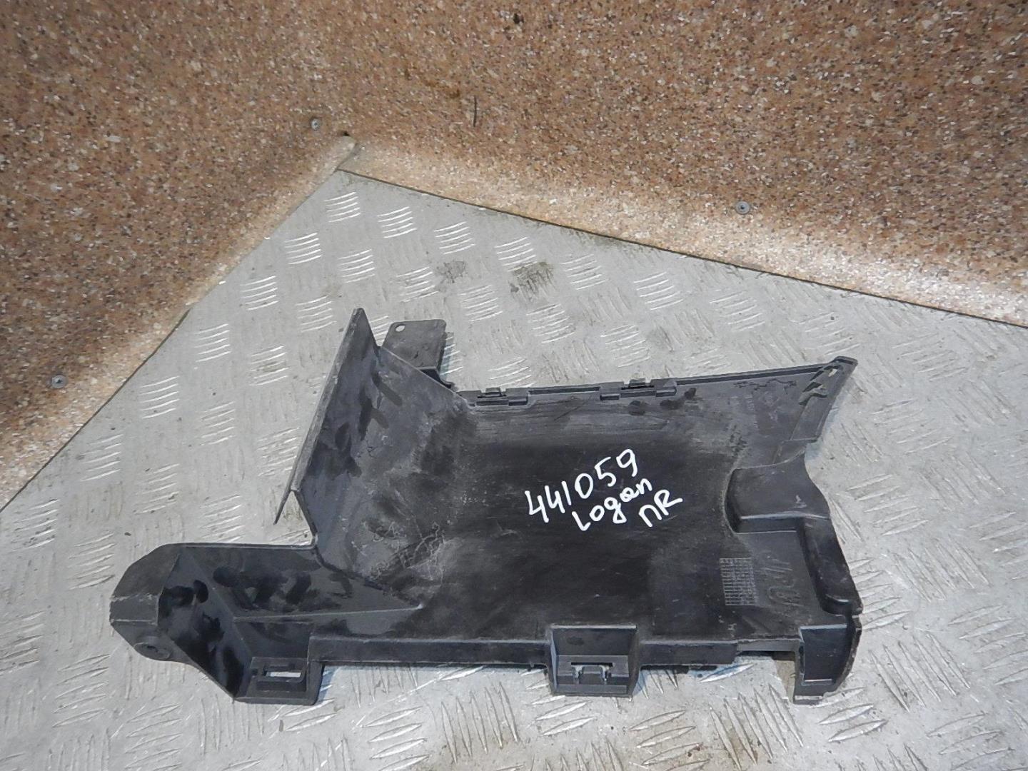 Воздуховод радиатора правый