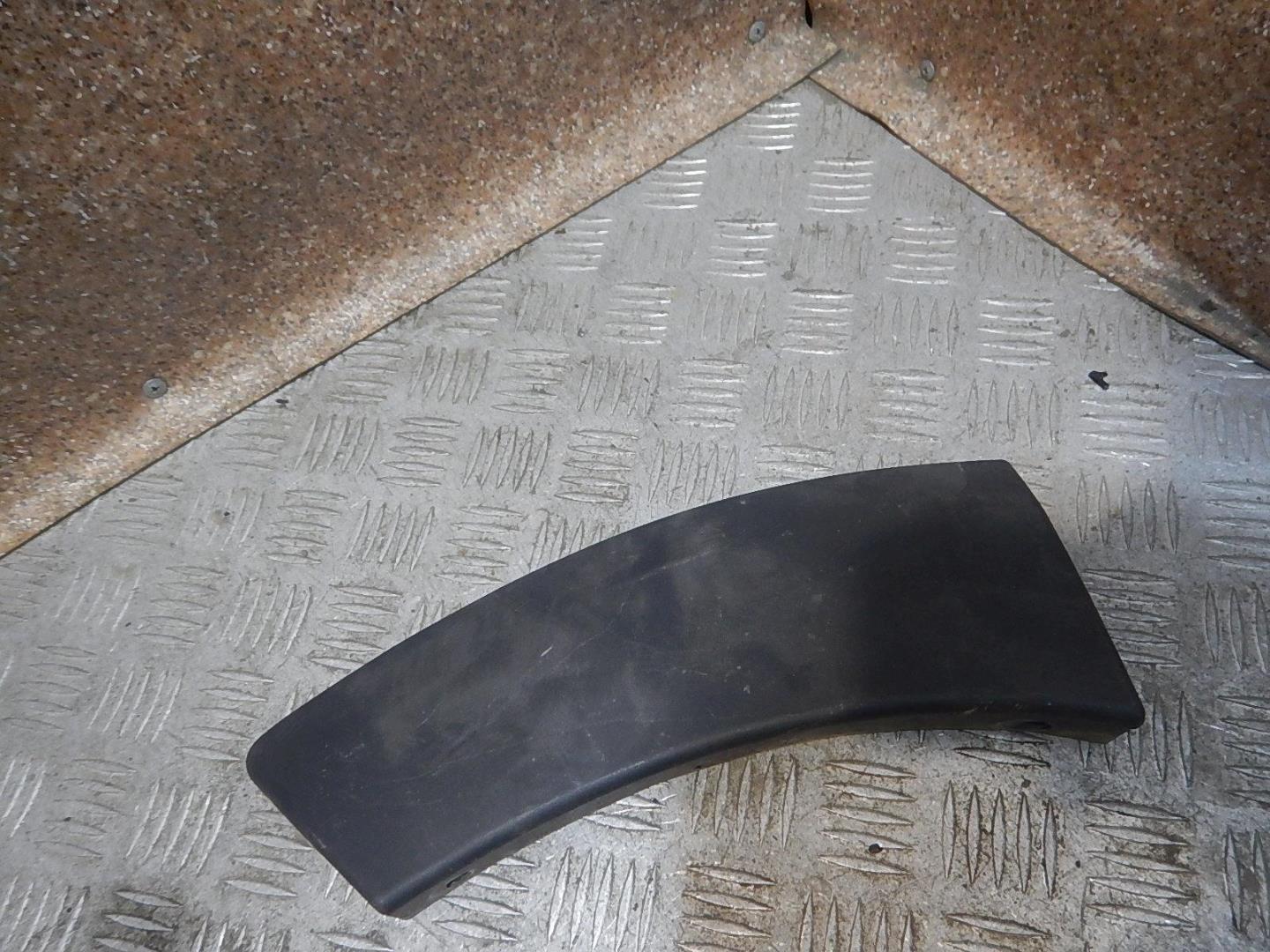 Накладка заднего бампера правая