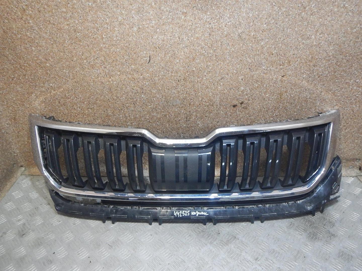 Накладка на решетку радиатора