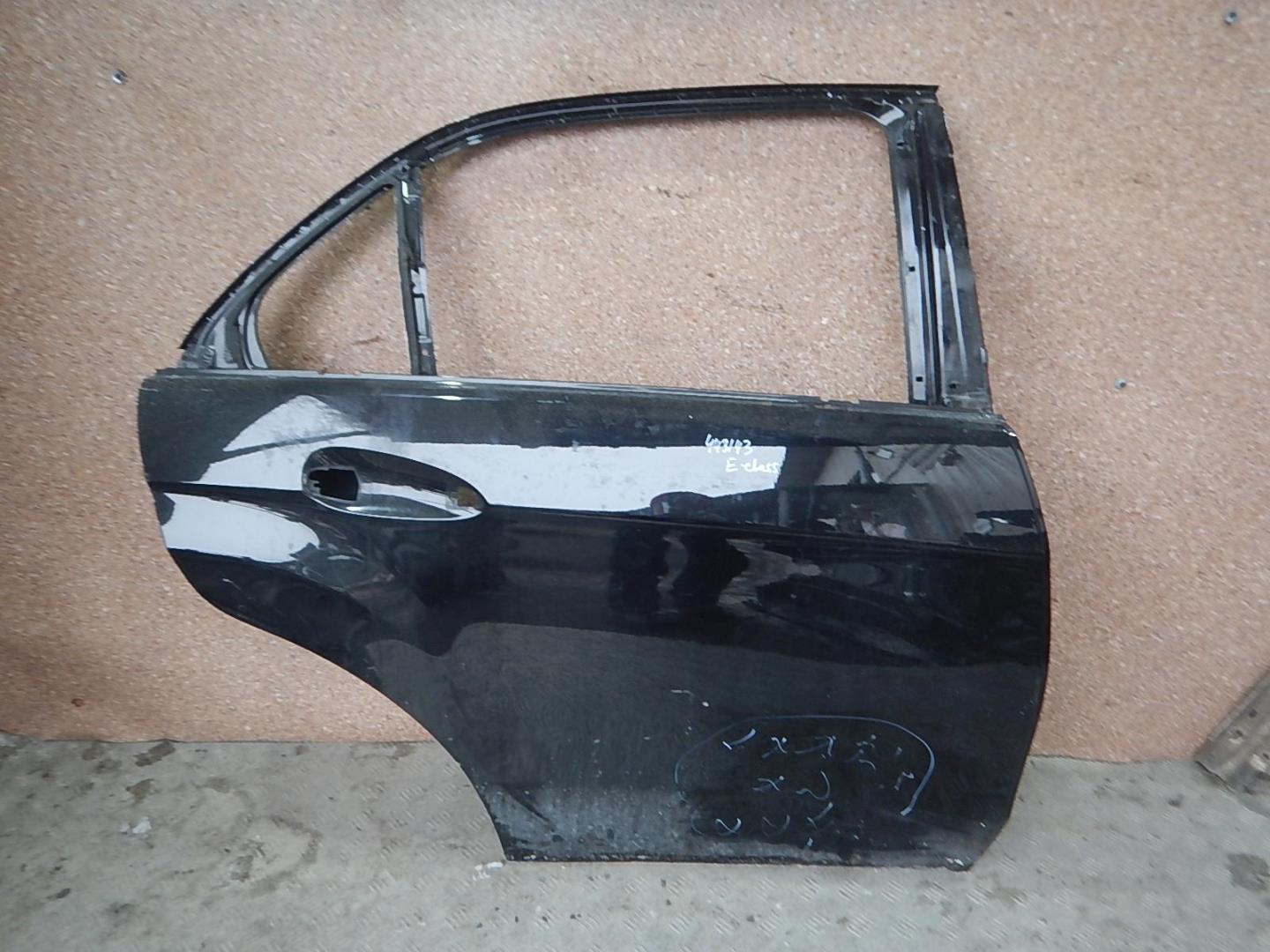 Дверь задняя правая