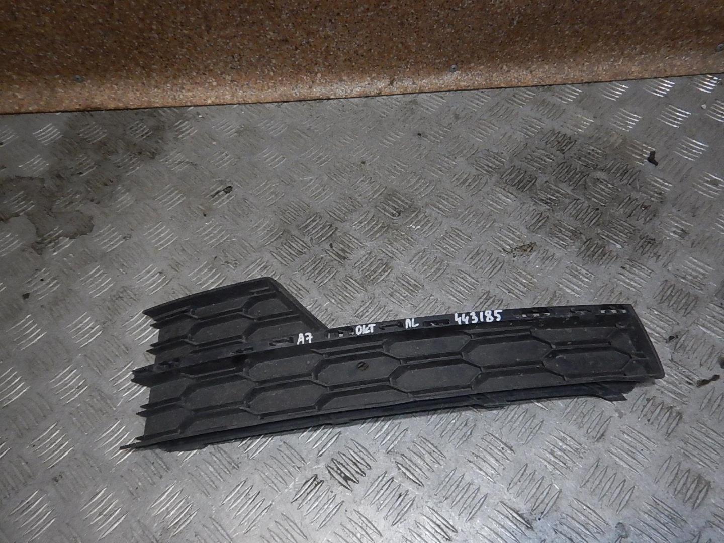 Решетка в бампер левая