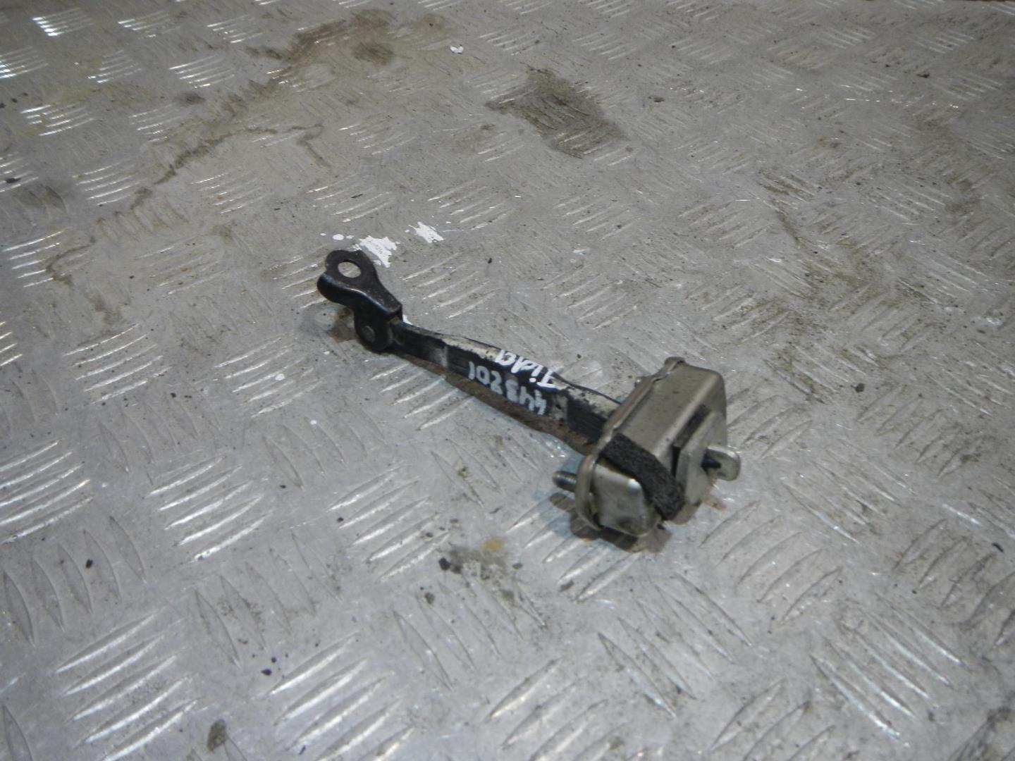 Ограничитель двери