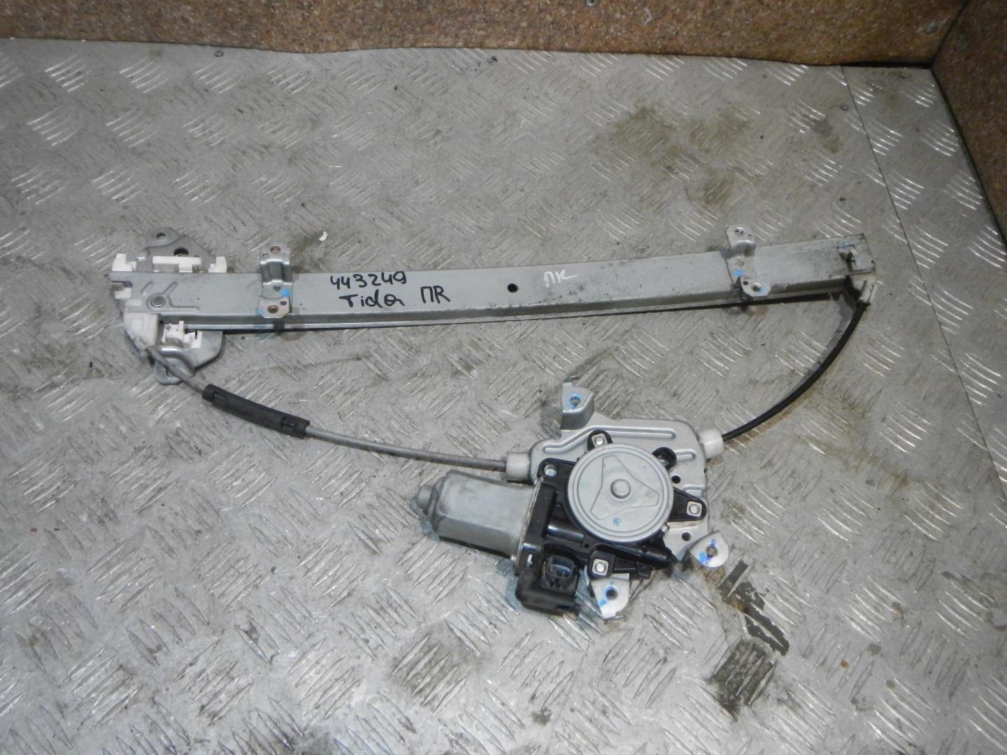 Стеклоподъемник электр. передний правый