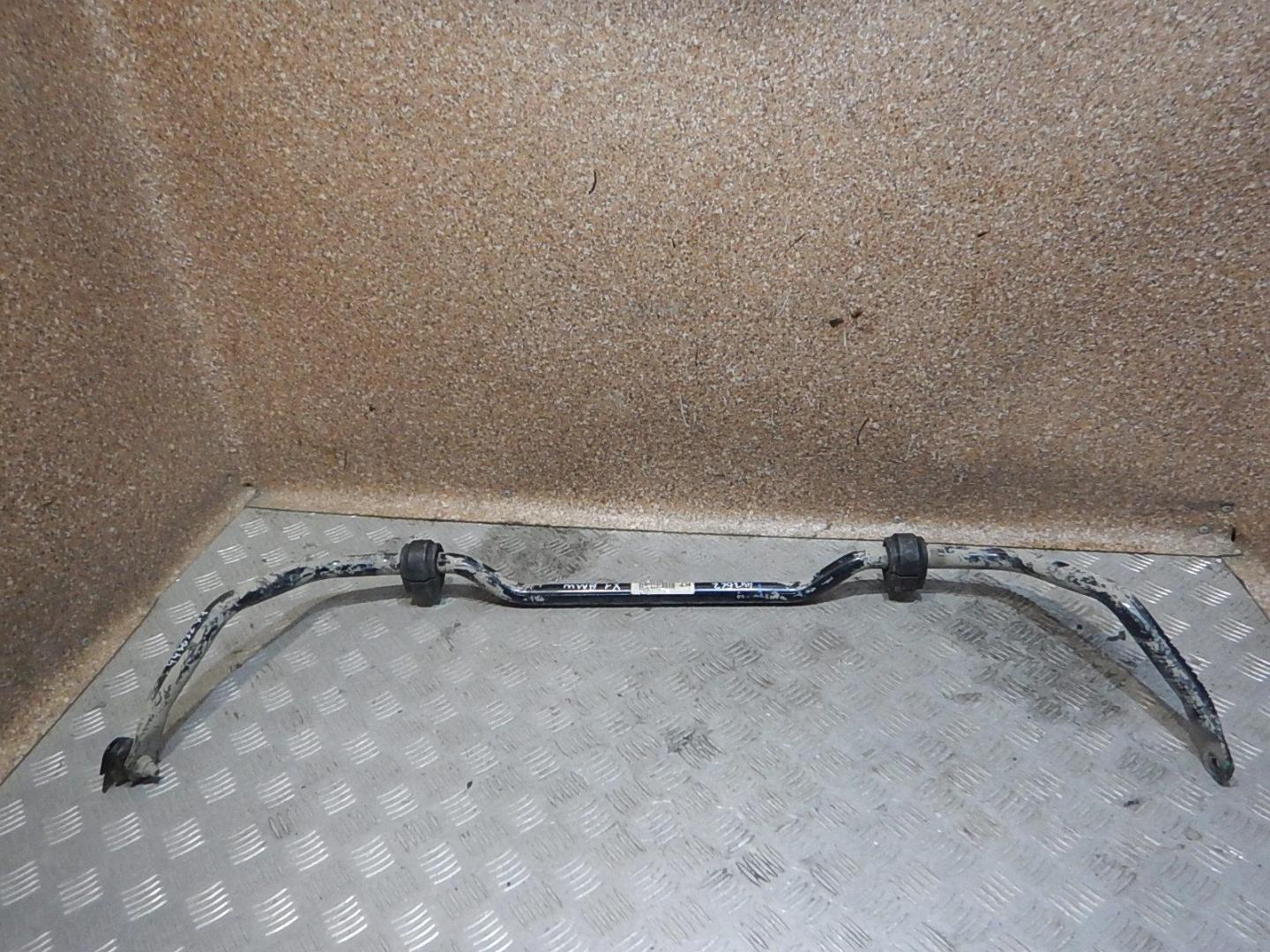 Стабилизатор передний