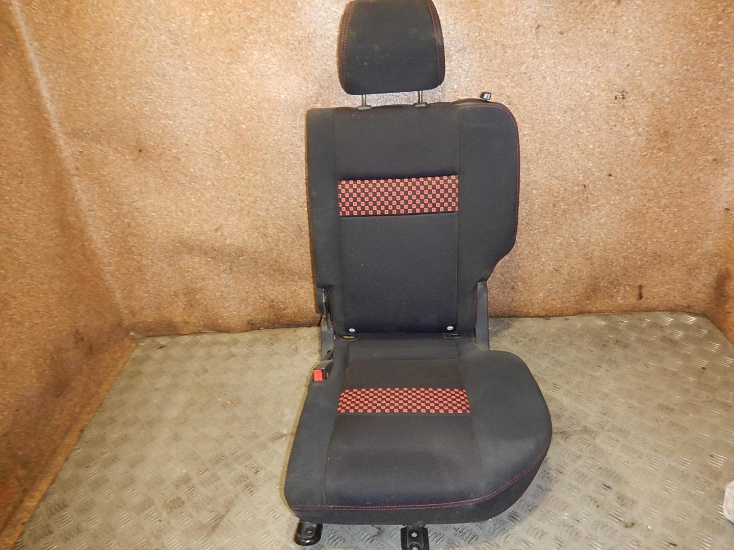 Сиденье салонное