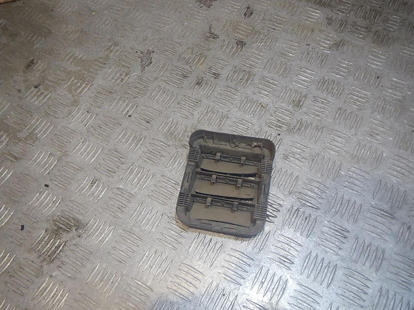 Решетка вентиляционная