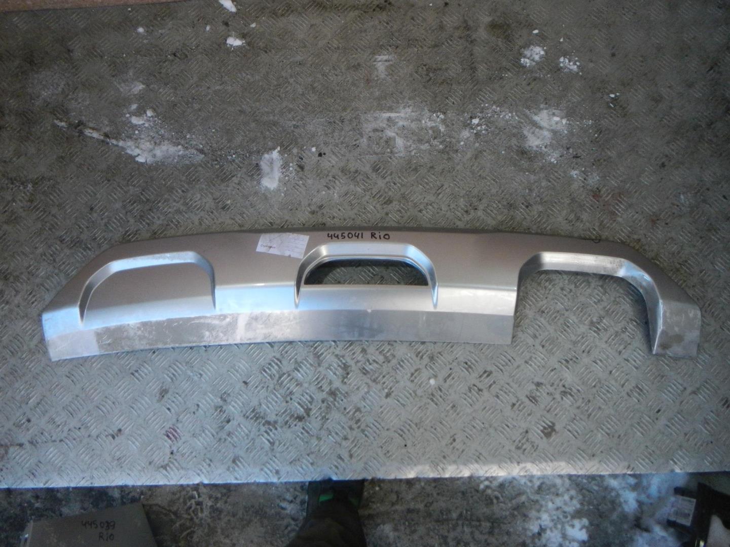 Накладка заднего бампера