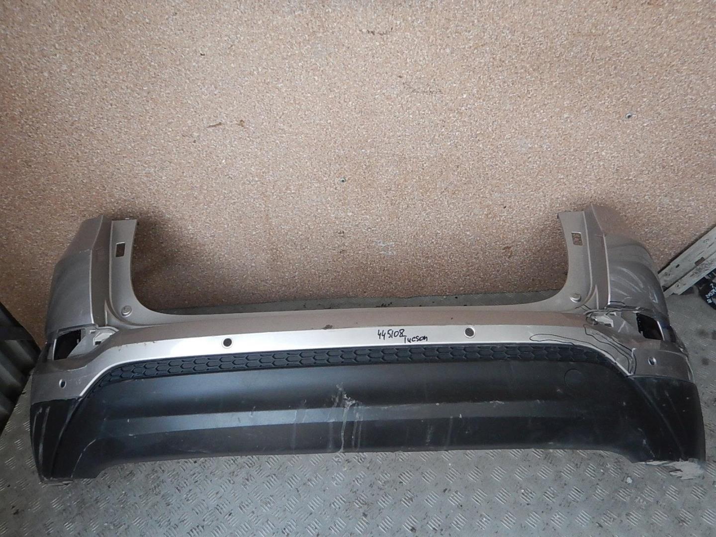 Бампер задний