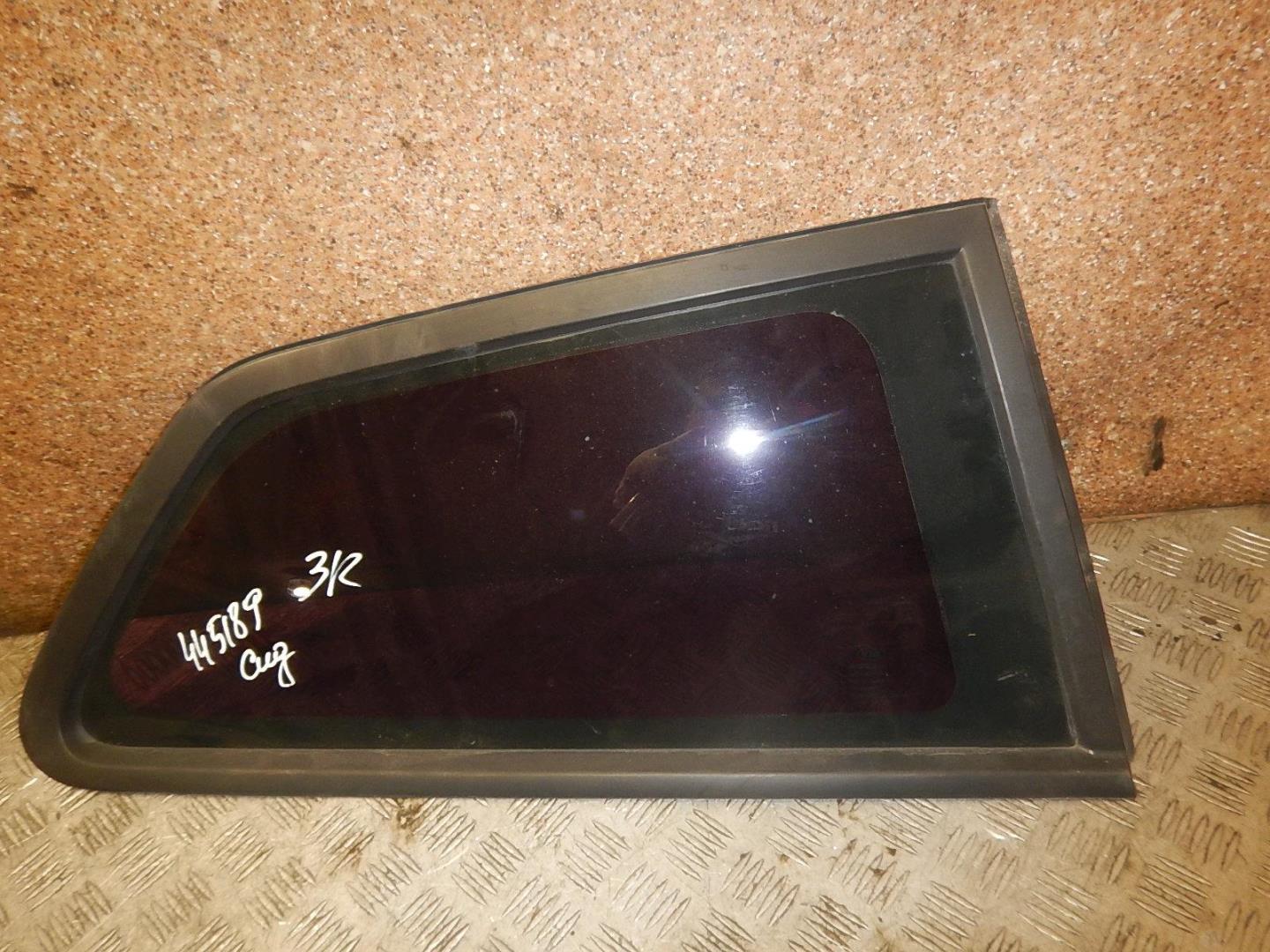 Стекло кузовное глухое правое