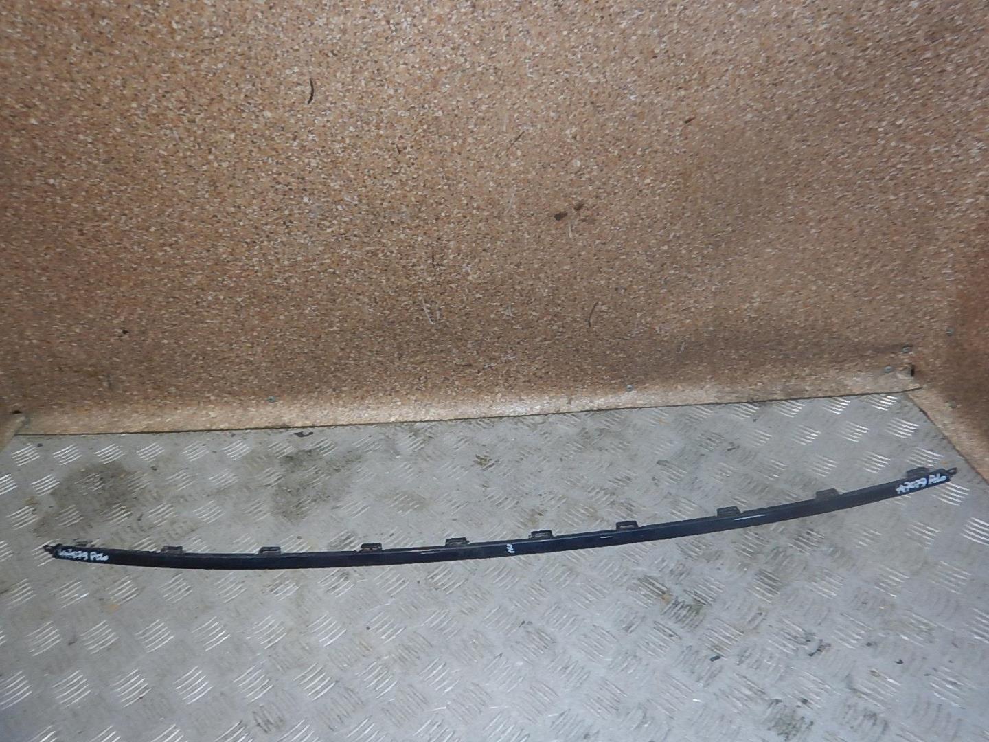 Молдинг заднего бампера