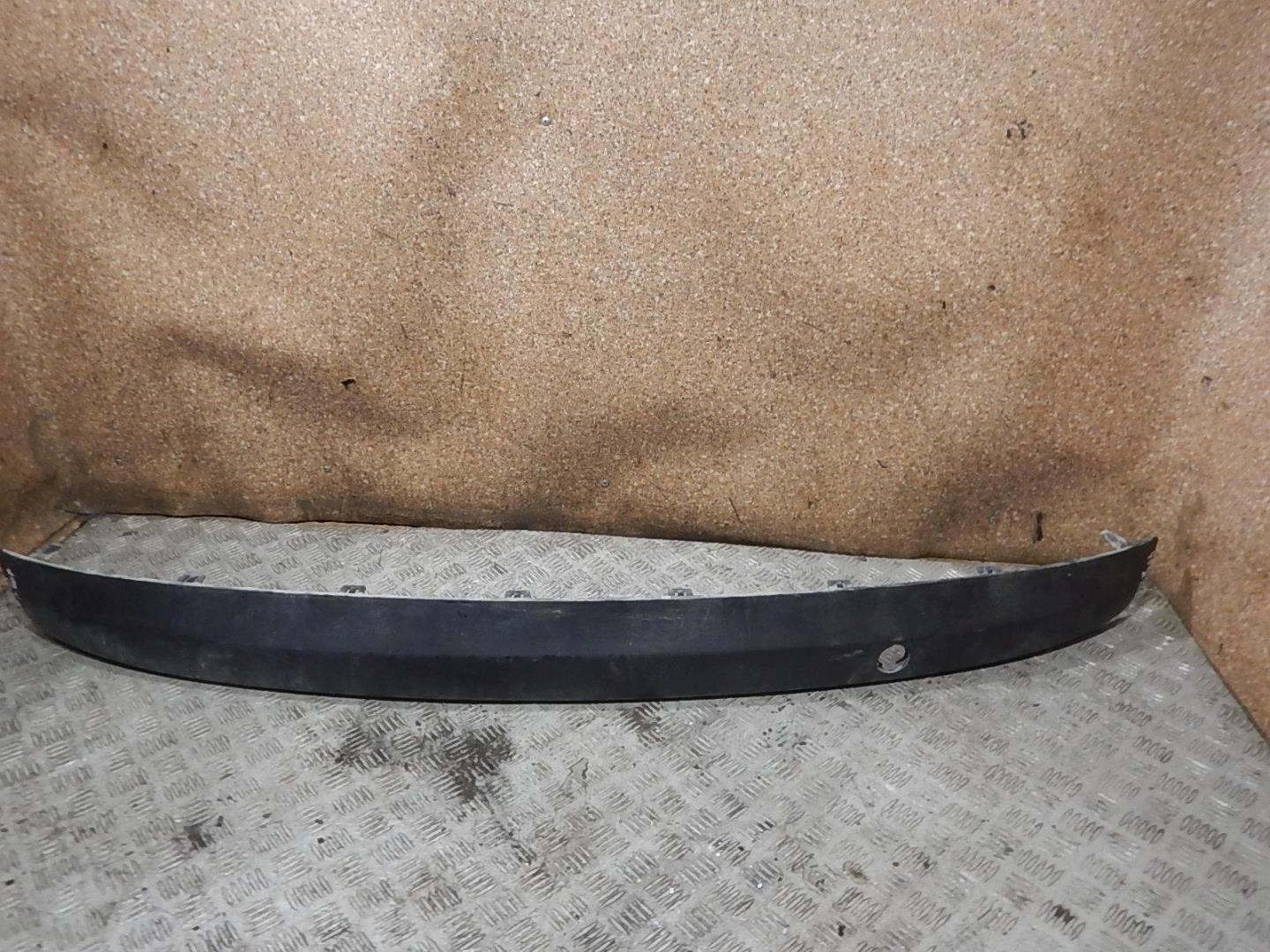 Молдинг заднего бампера
