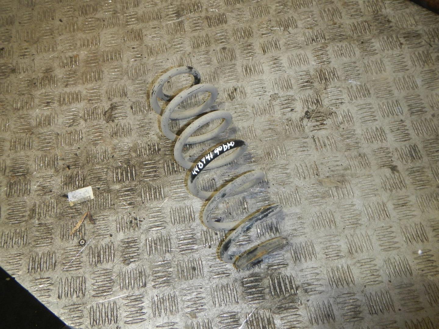 Пружина задняя