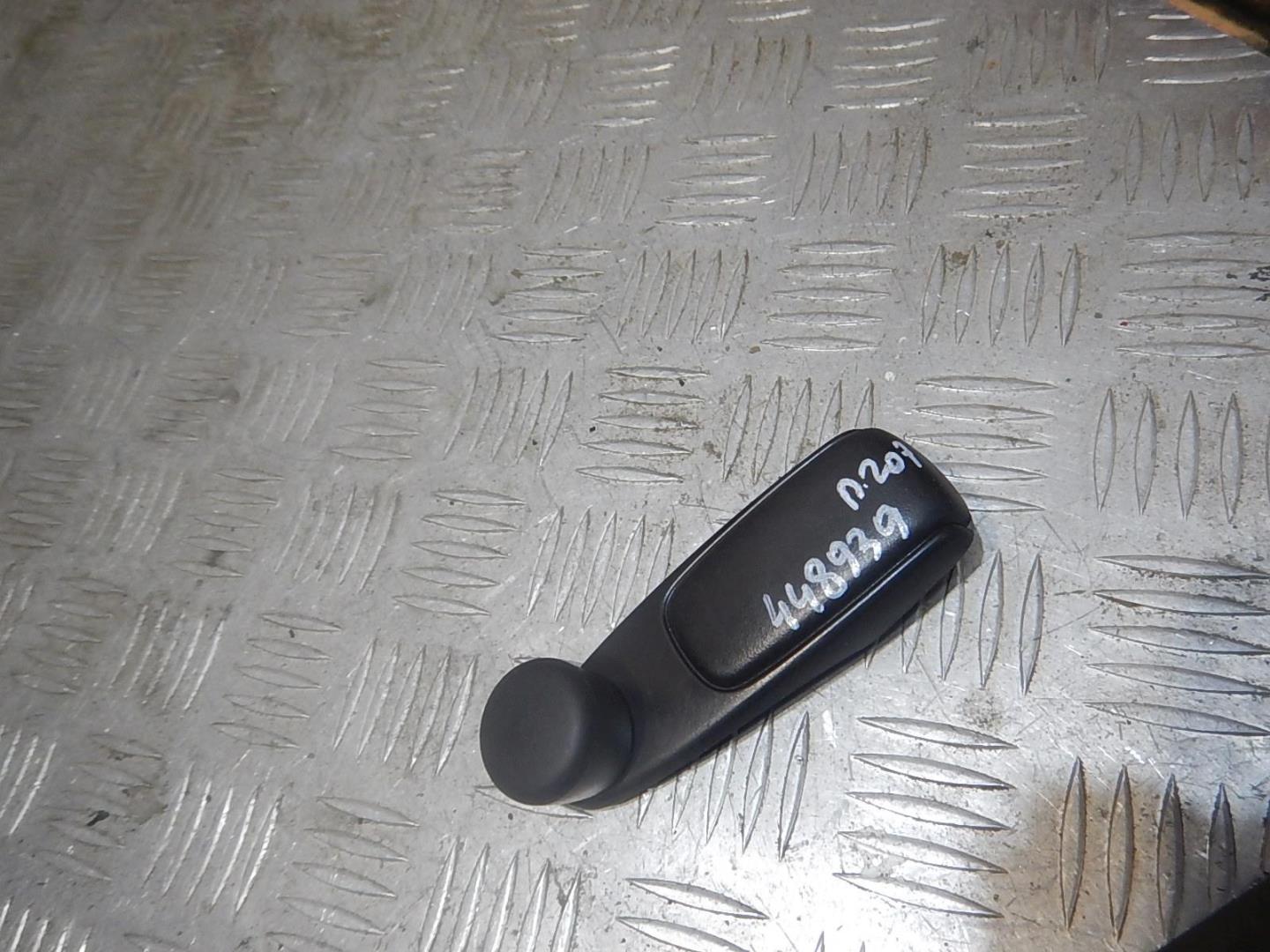 Ручка стеклоподъемника