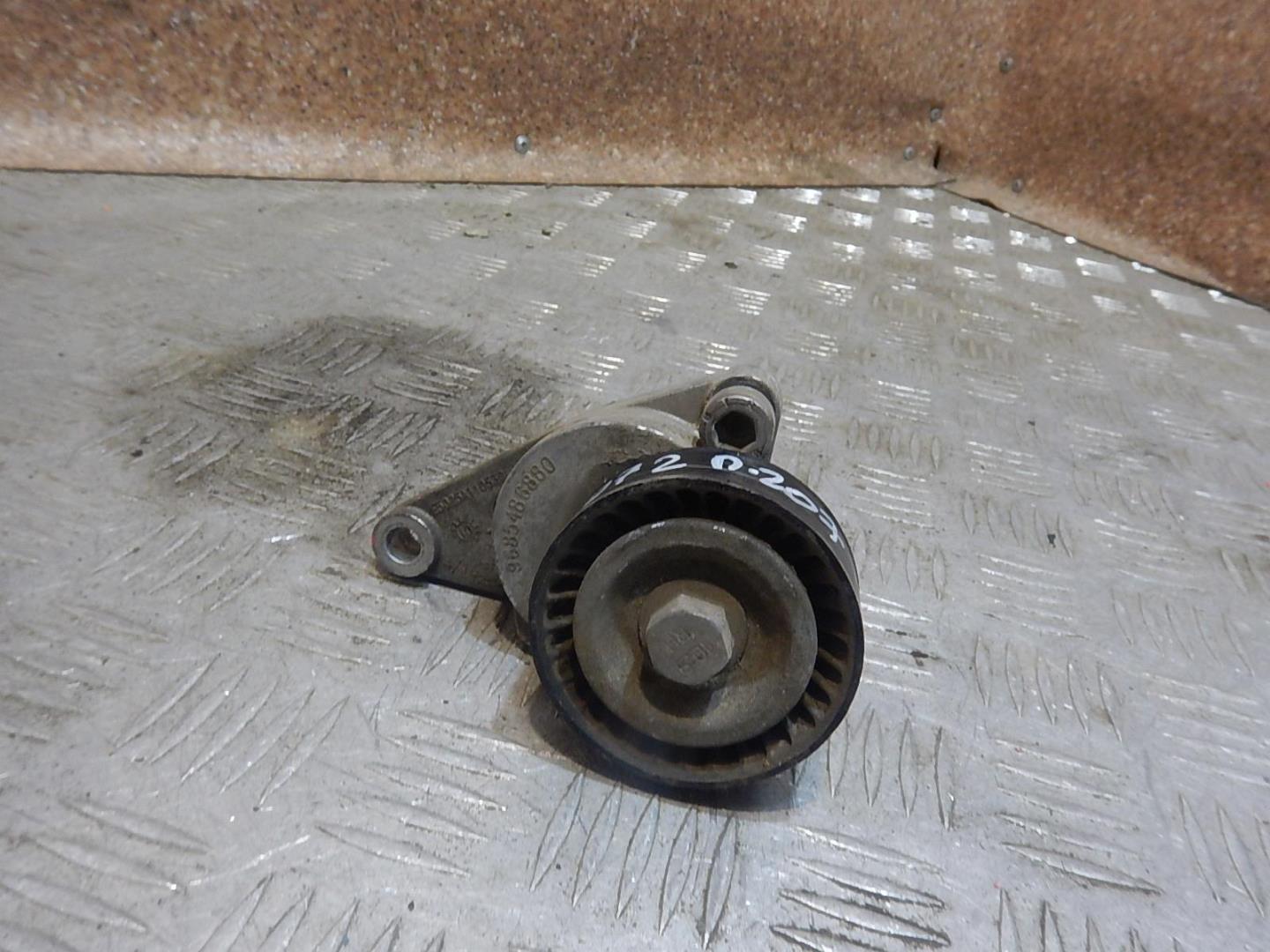 Ролик-натяжитель