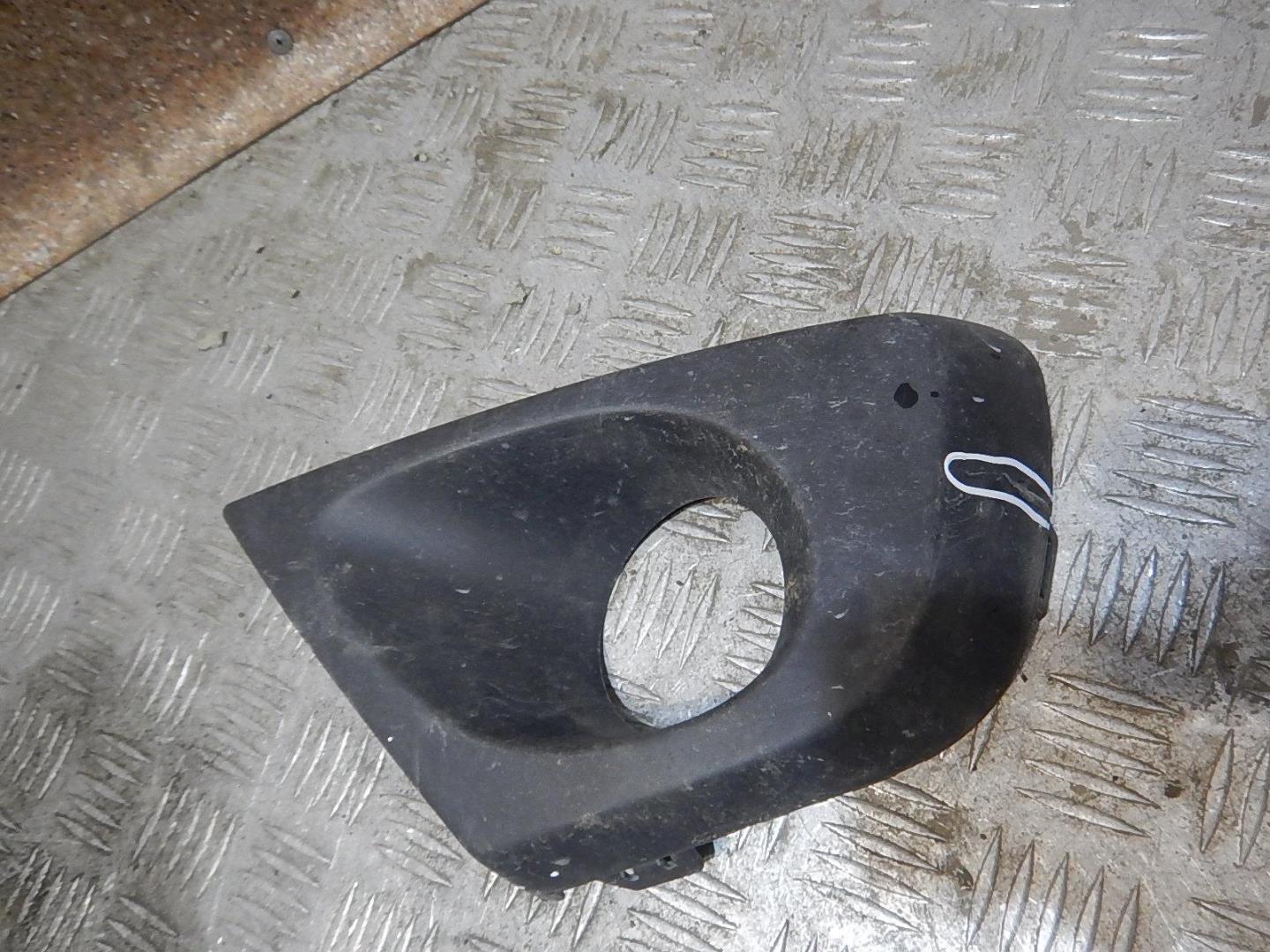 Решетка в бампер левая