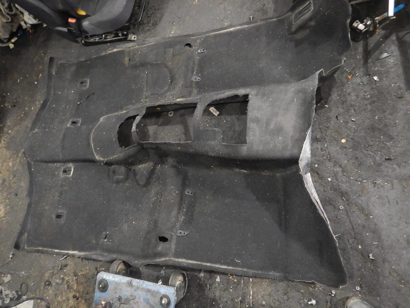 Покрытие напольное (ковролин)