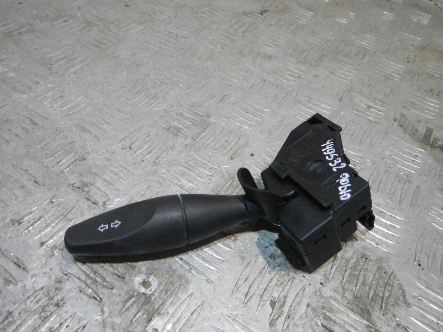 Переключатель поворотов подрулевой