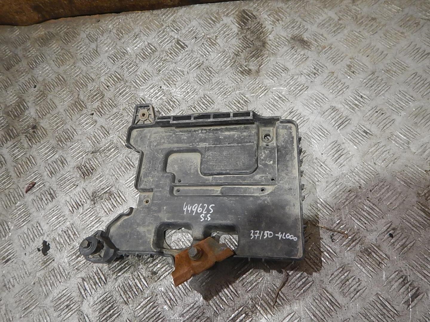 Крепление АКБ (корпус/подставка)