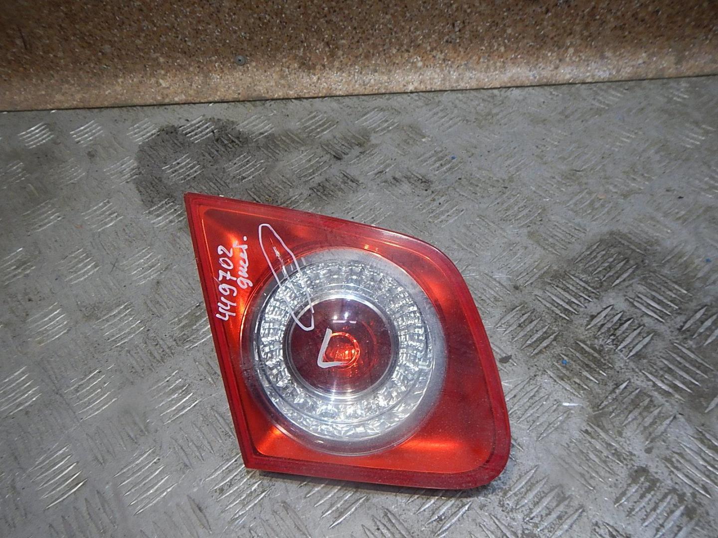 Фонарь задний внутренний левый