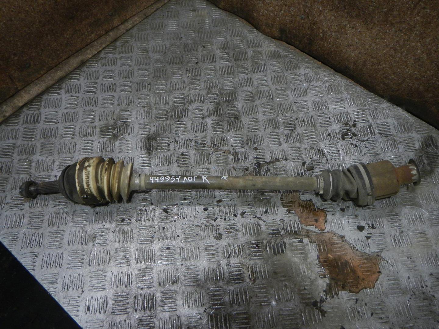 Полуось передняя правая