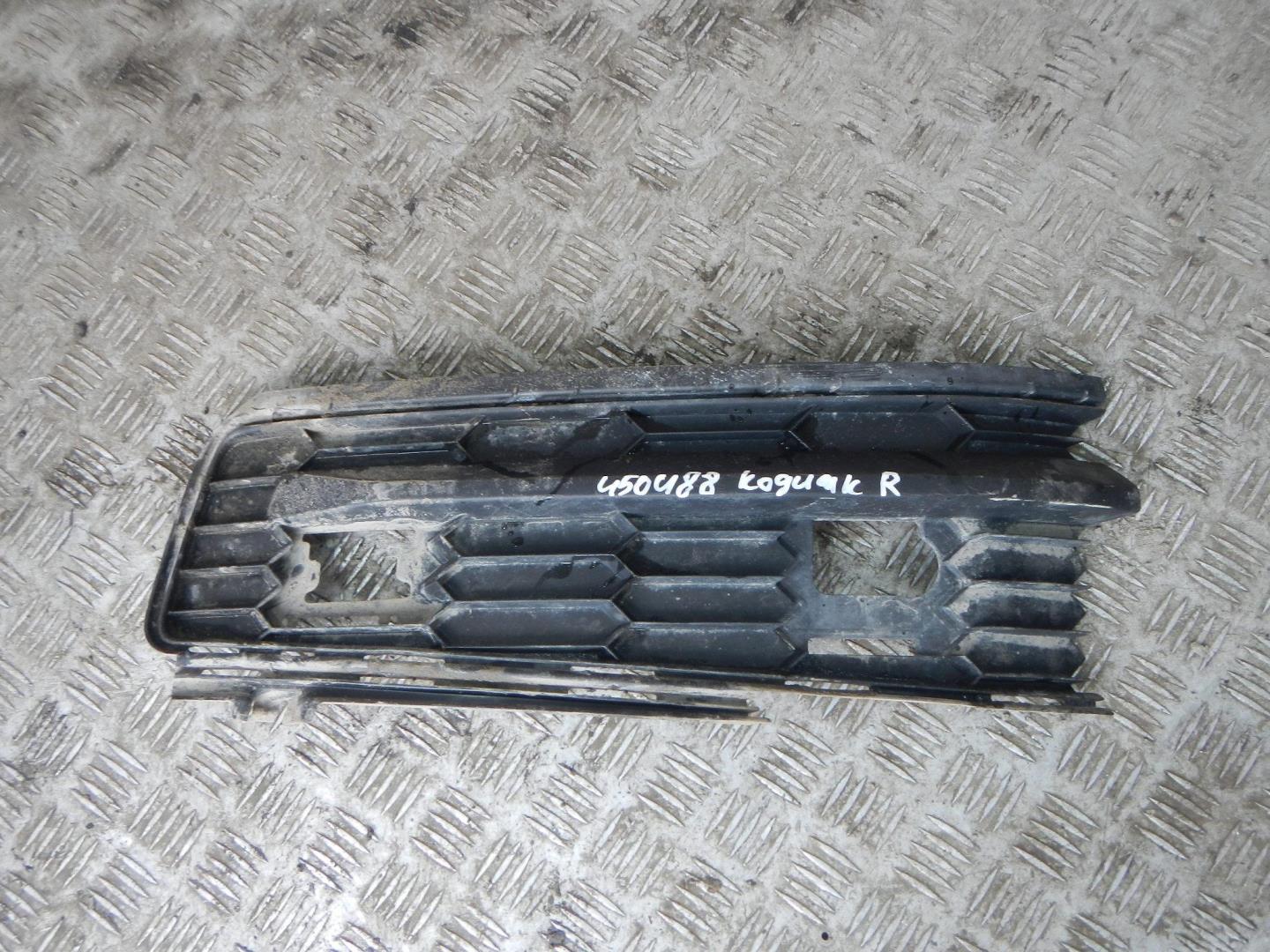 Решетка в бампер правая