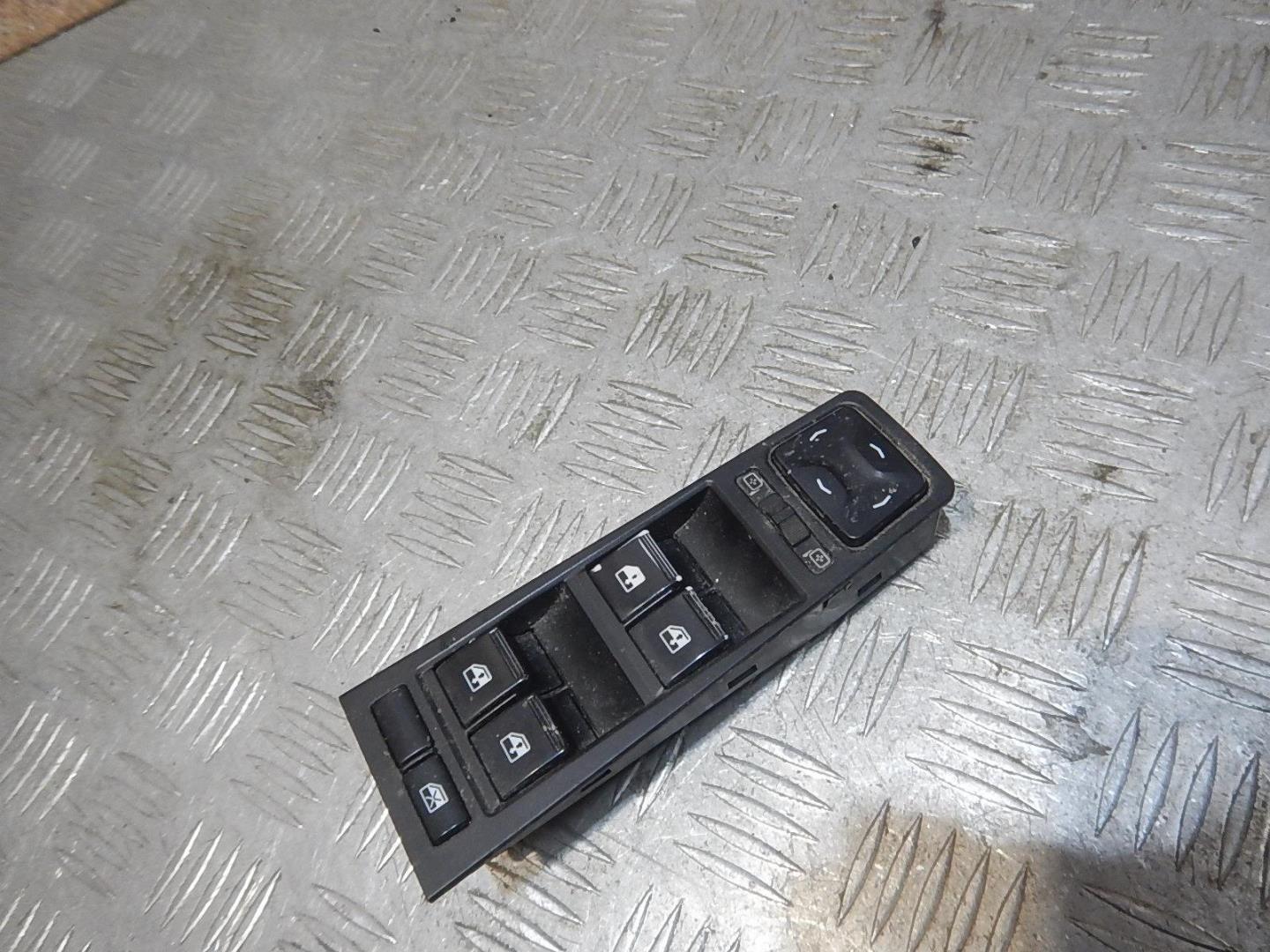 Блок управления стеклоподъемниками