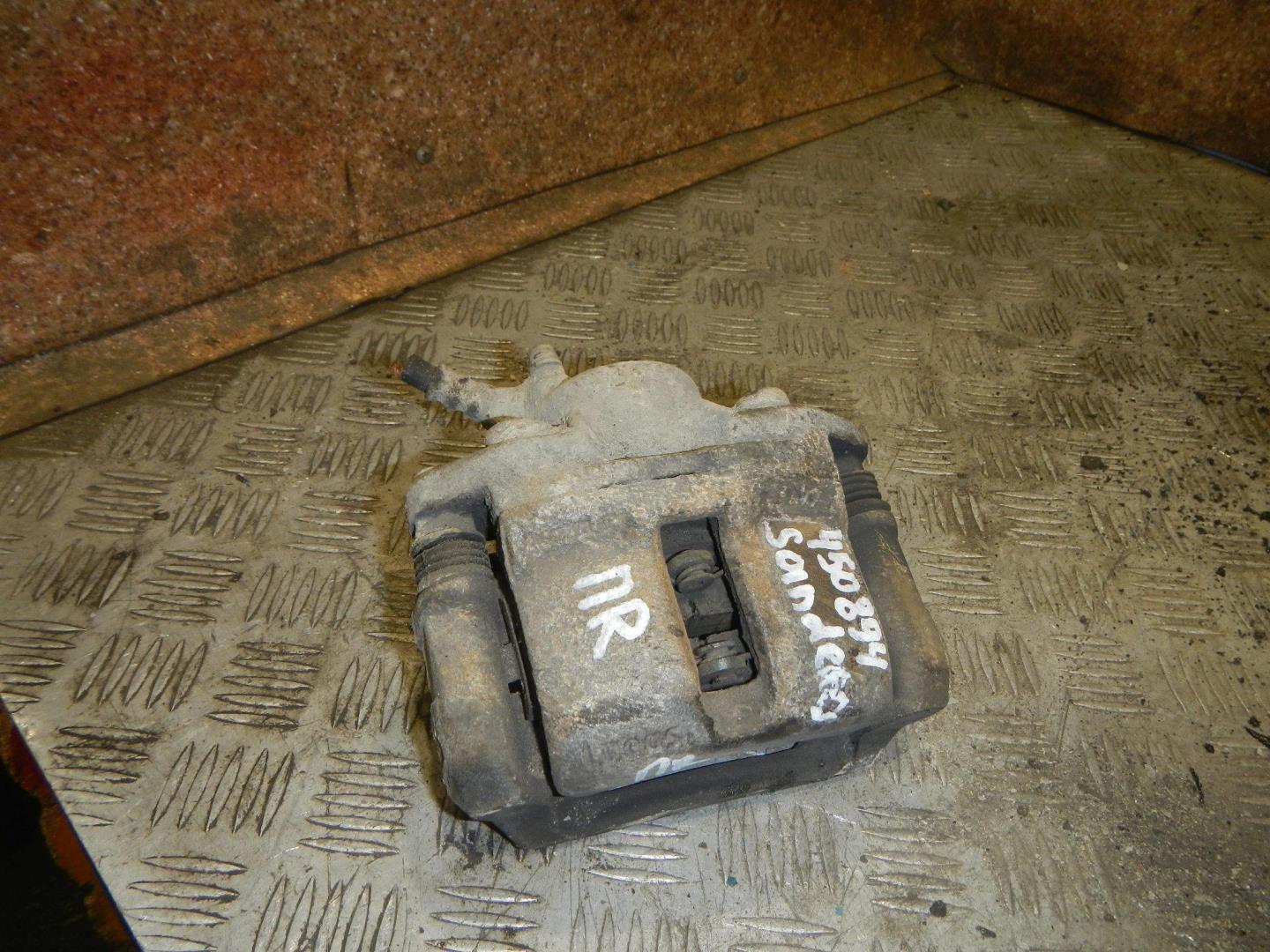 Суппорт передний правый