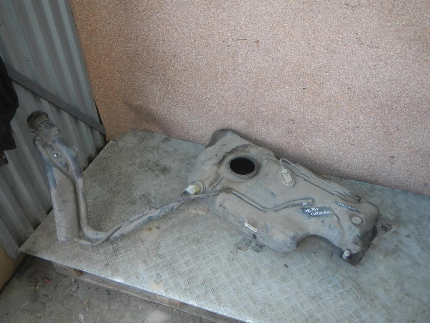 Бак топливный