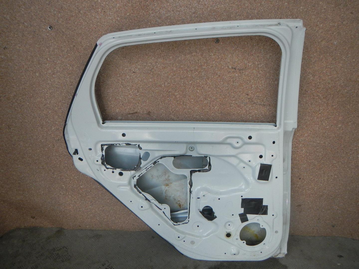 Дверь задняя левая