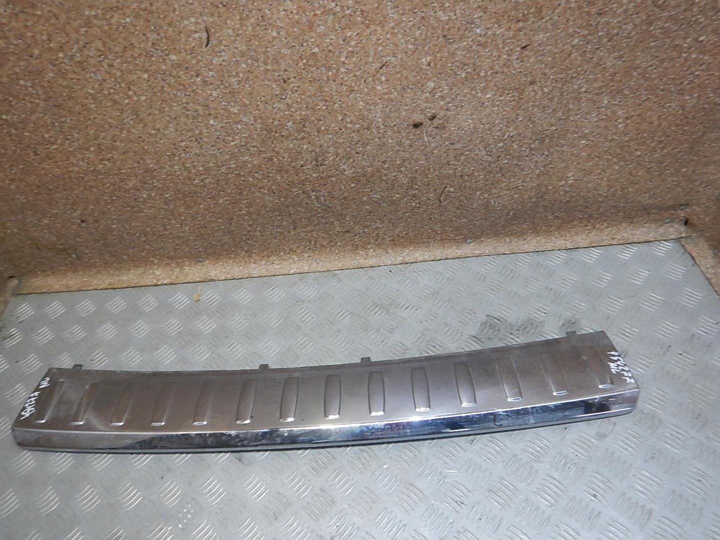 Накладка заднего бампера