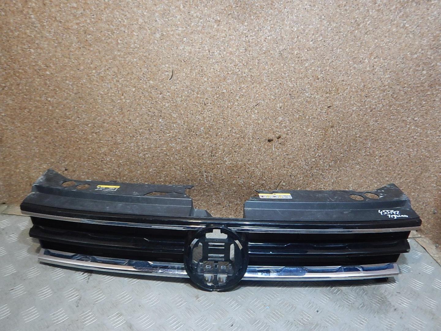 Накладка на решетку радиатора