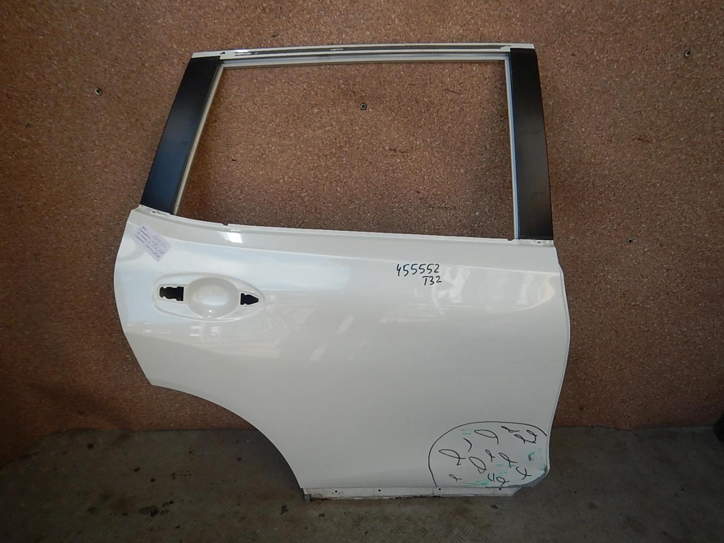 Дверь задняя правая