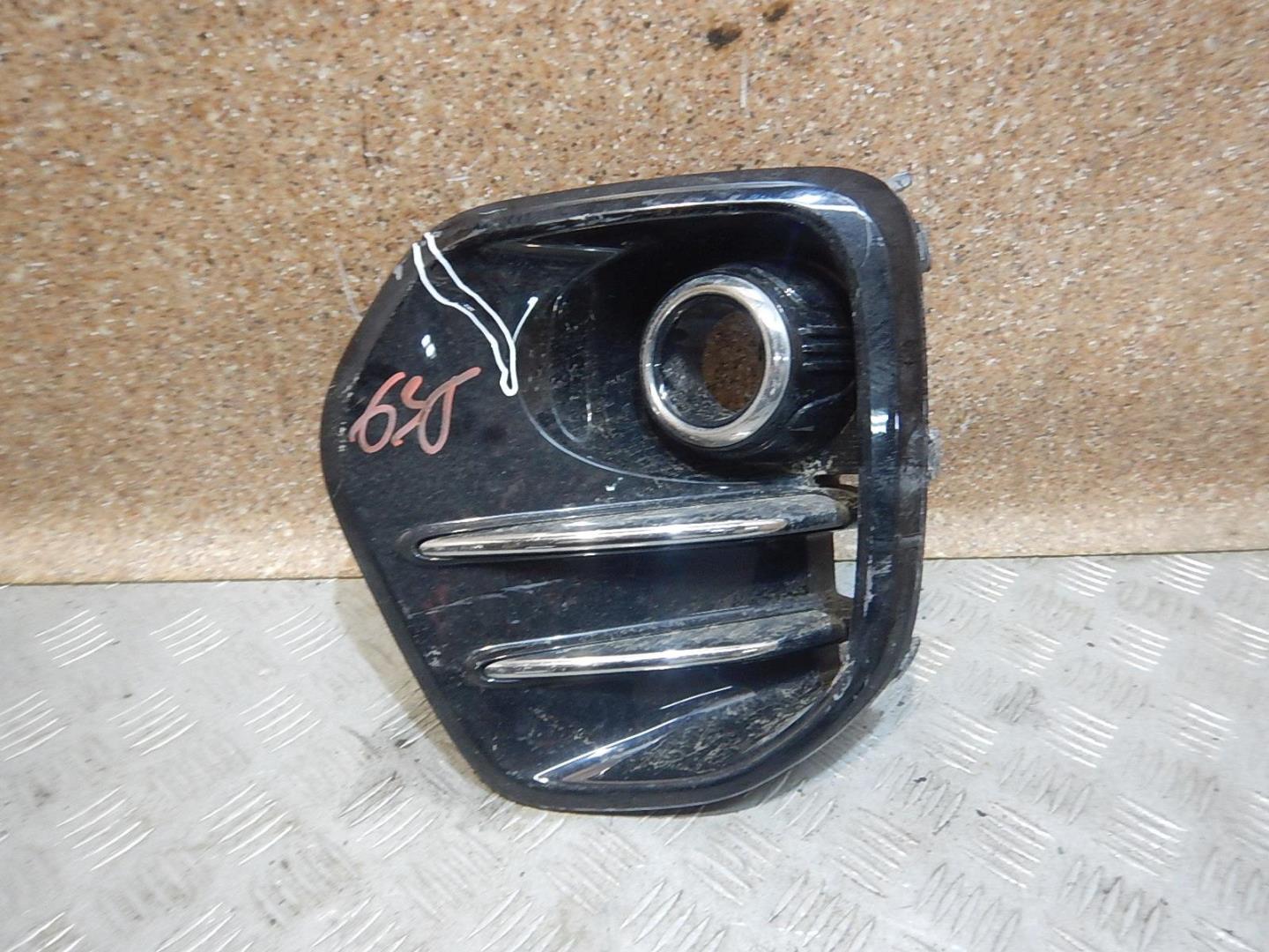 Решетка в бампер левая