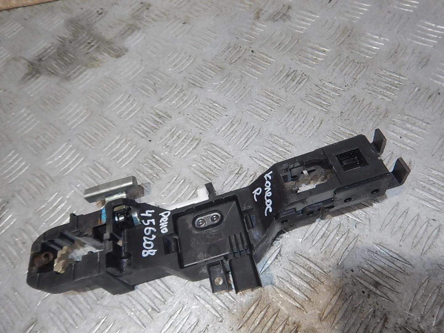 Кронштейн ручки