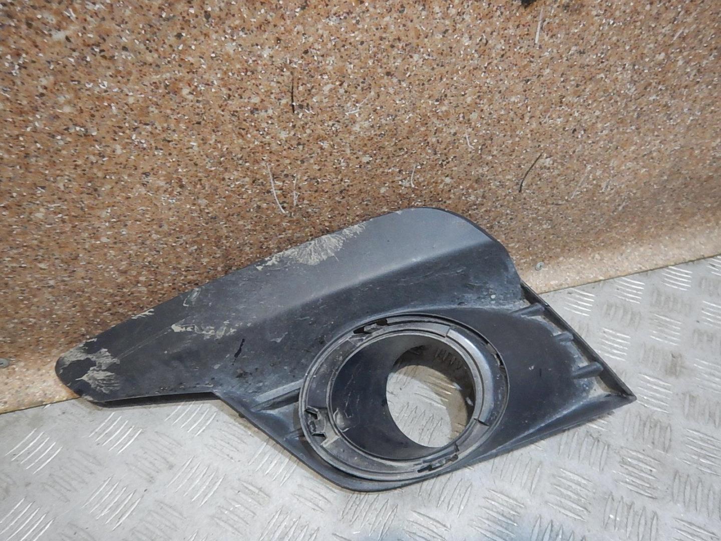 Решетка в бампер левая