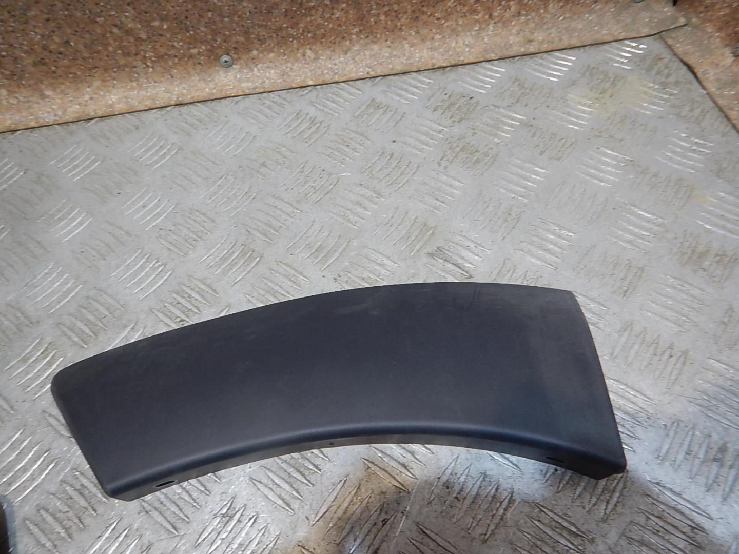 Накладка заднего бампера правая