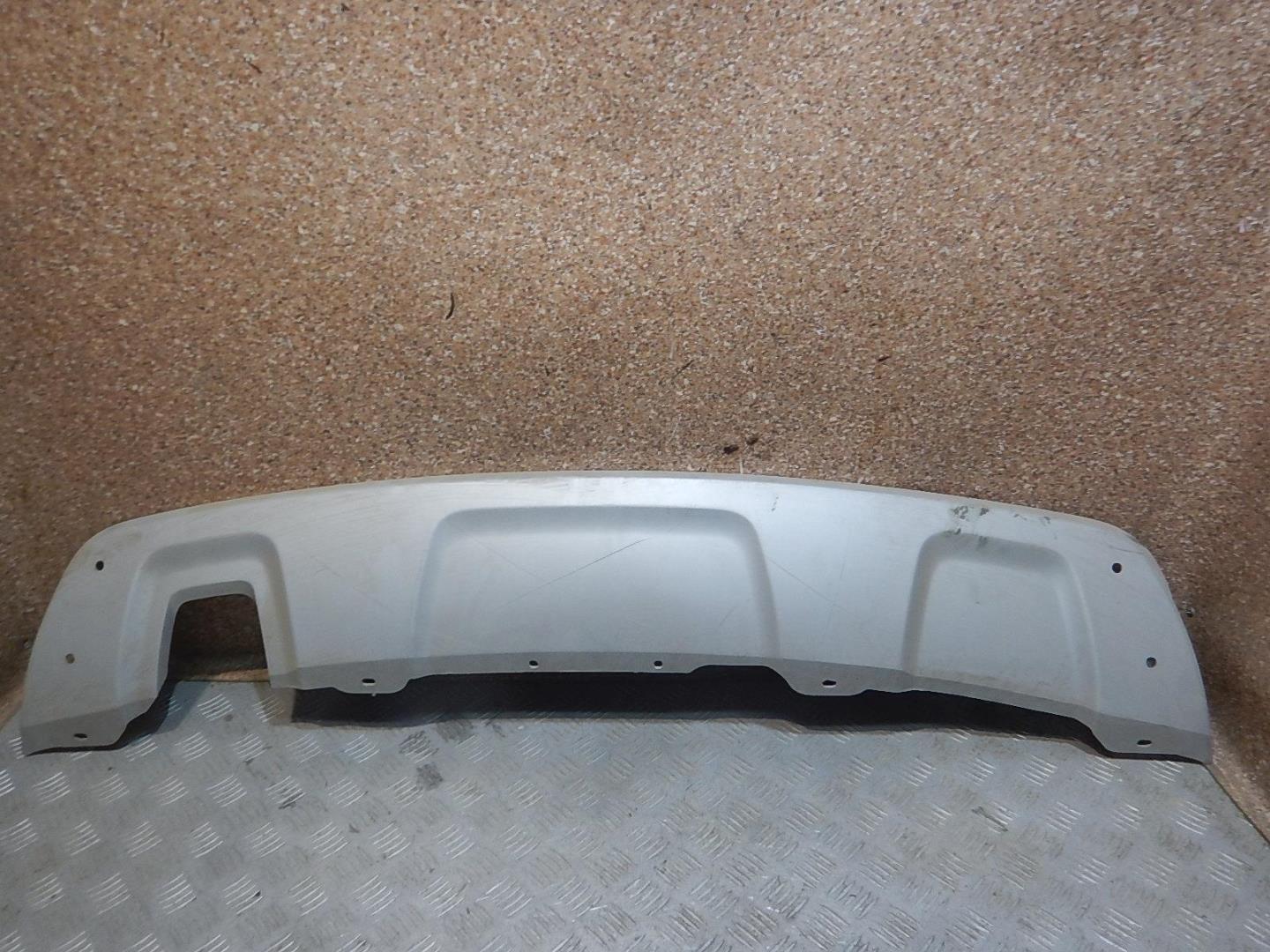 Накладка заднего бампера