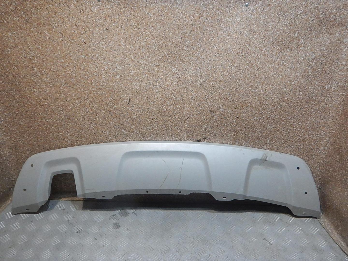 Накладка заднего бампера