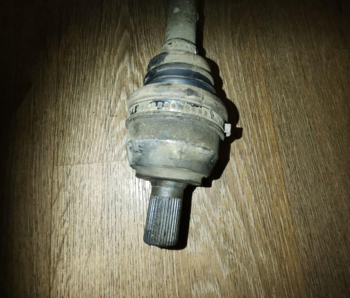 Полуось передняя правая