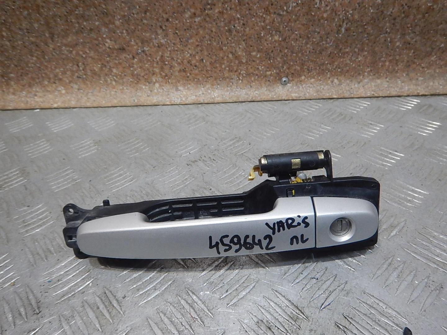 Ручка двери передней наружная левая