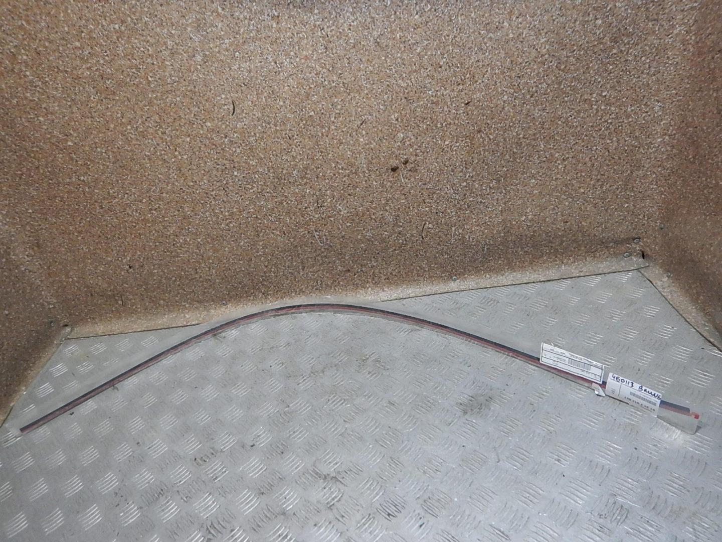 Молдинг лобового стекла