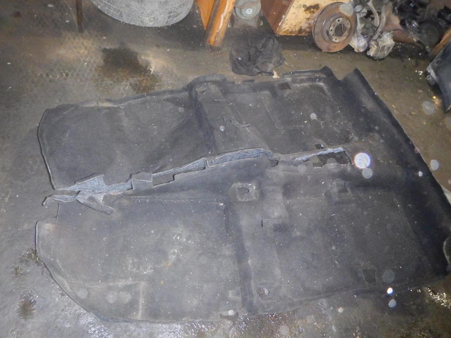 Покрытие напольное (ковролин)