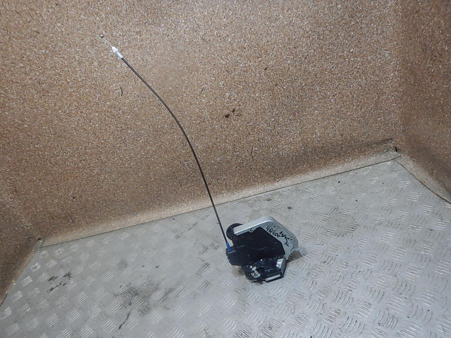 Замок двери задней левой