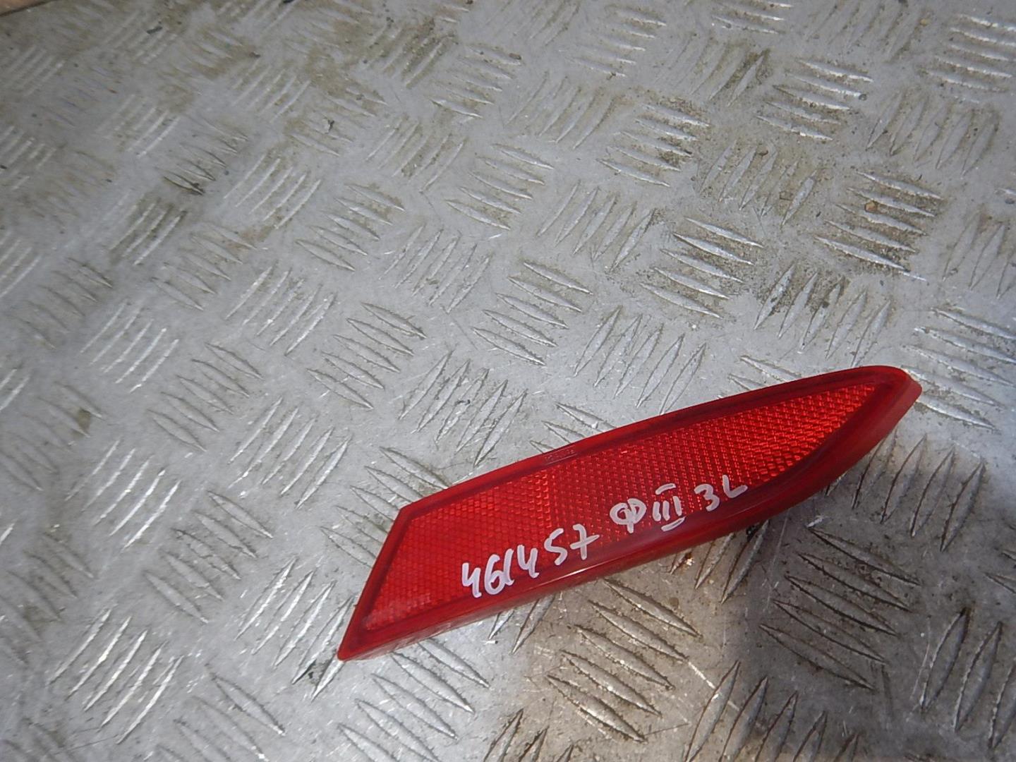 Отражатель в бампер задний левый