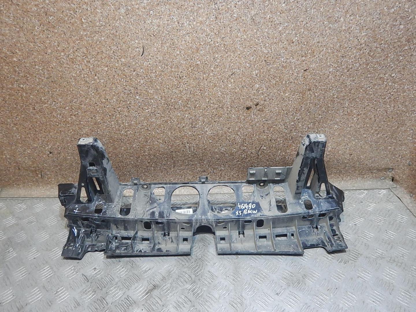 Кронштейн заднего бампера