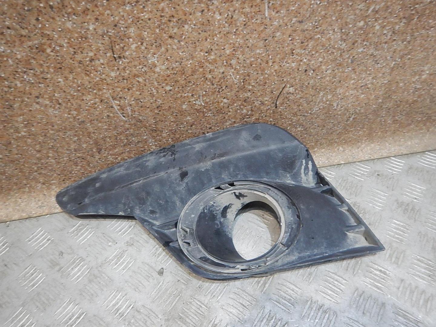 Решетка в бампер левая