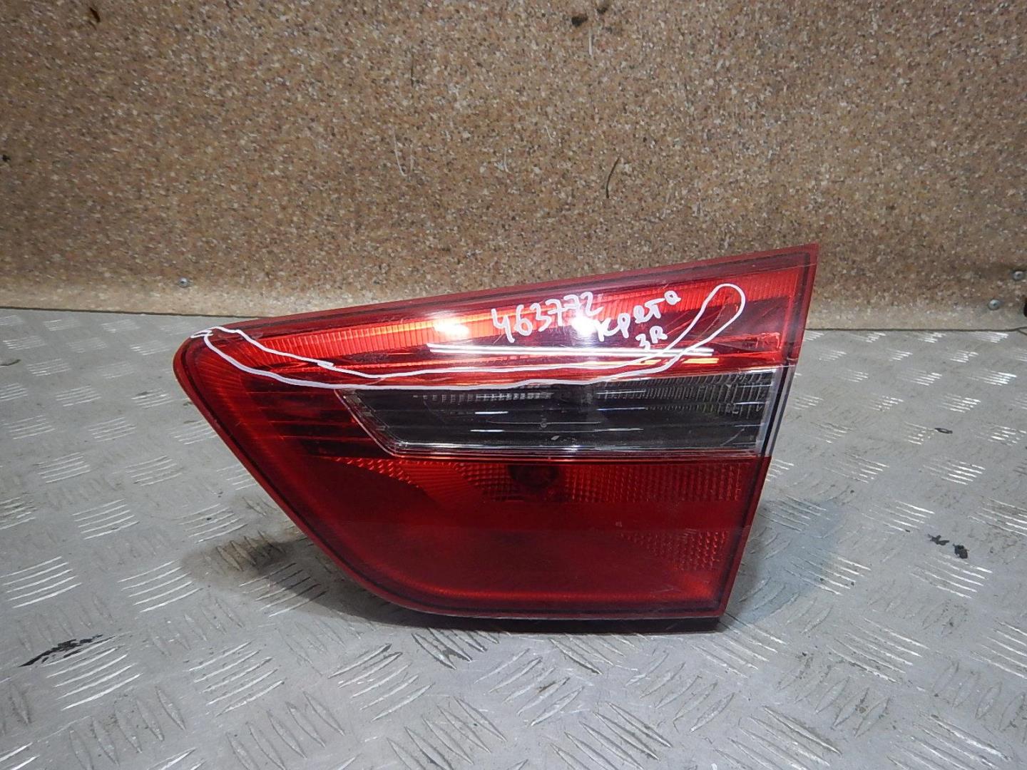 Фонарь задний внутренний правый