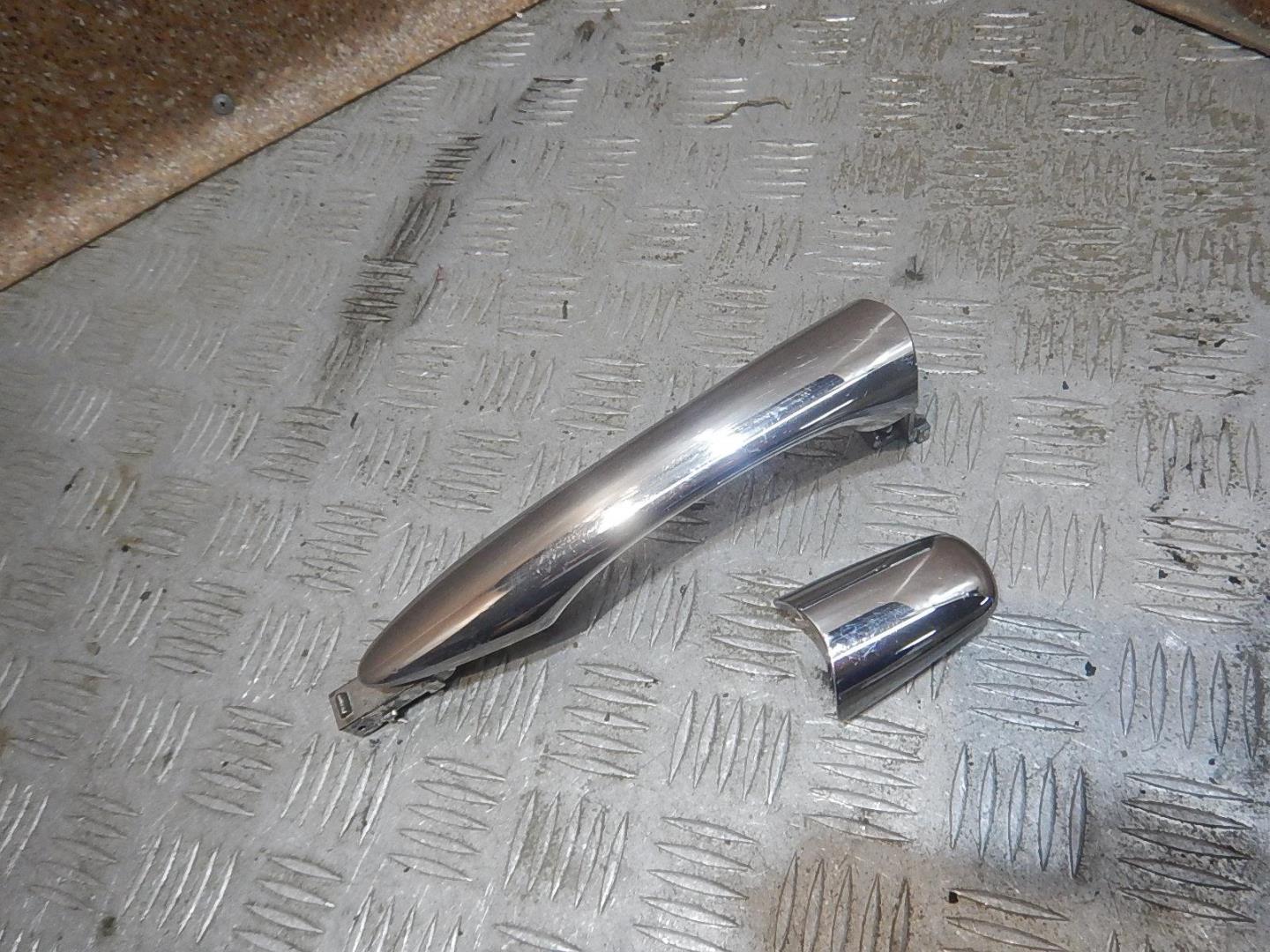 Ручка двери задней наружная левая