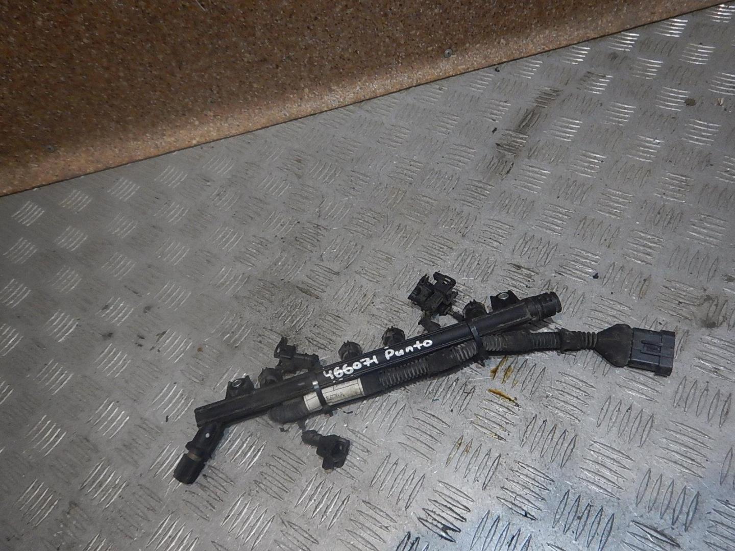 Рейка топливная (рампа)